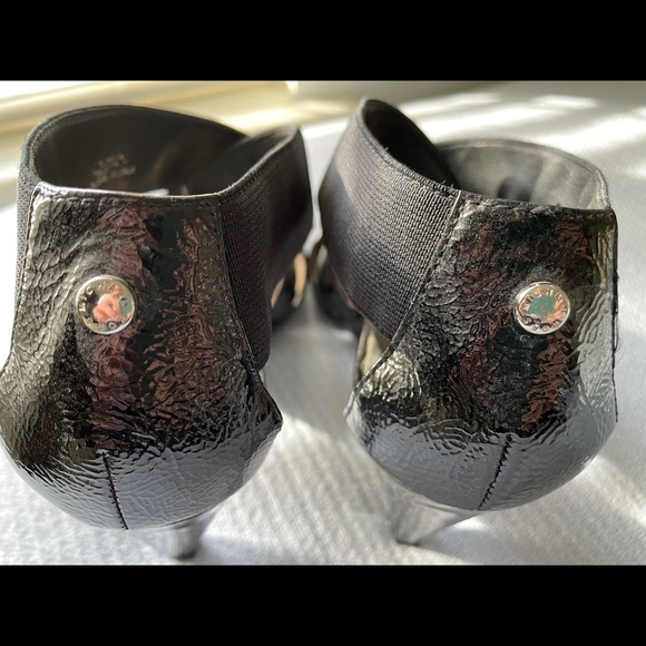 Black Michael Kors heels size 9 - Picture 3 of 4